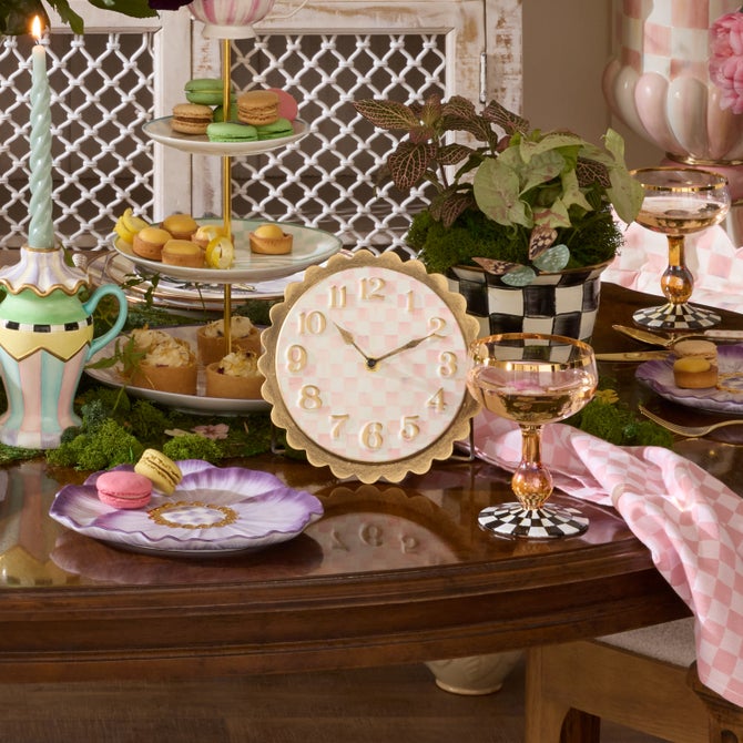 Rosy Check Scalloped Desk Clock image number 1