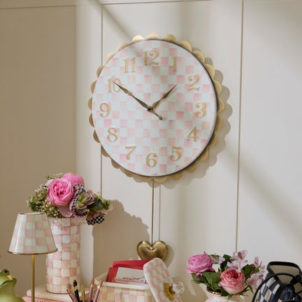 Rosy Check Heart Pendant Clock