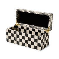 Courtly English Garden Box