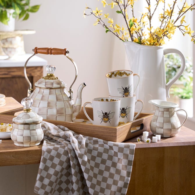 Queen Bee Mug image number 1