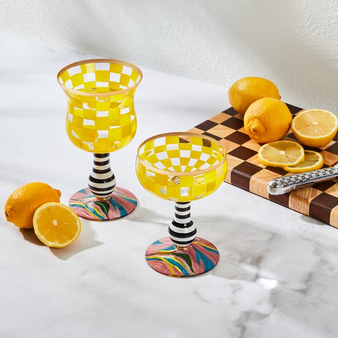 Carnival Yellow Wine Glass image number 1