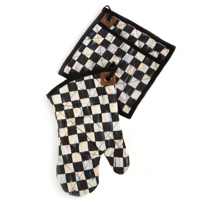 Courtly Check Bistro Potholder image number 2