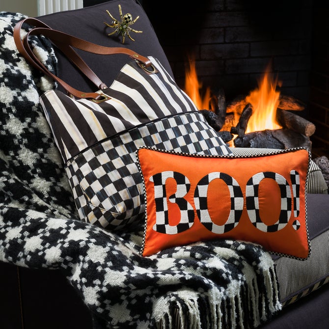 Black & Ivory Houndstooth Throw image number 1