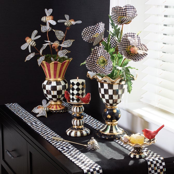 Courtly Check Black Table Runner image number 12