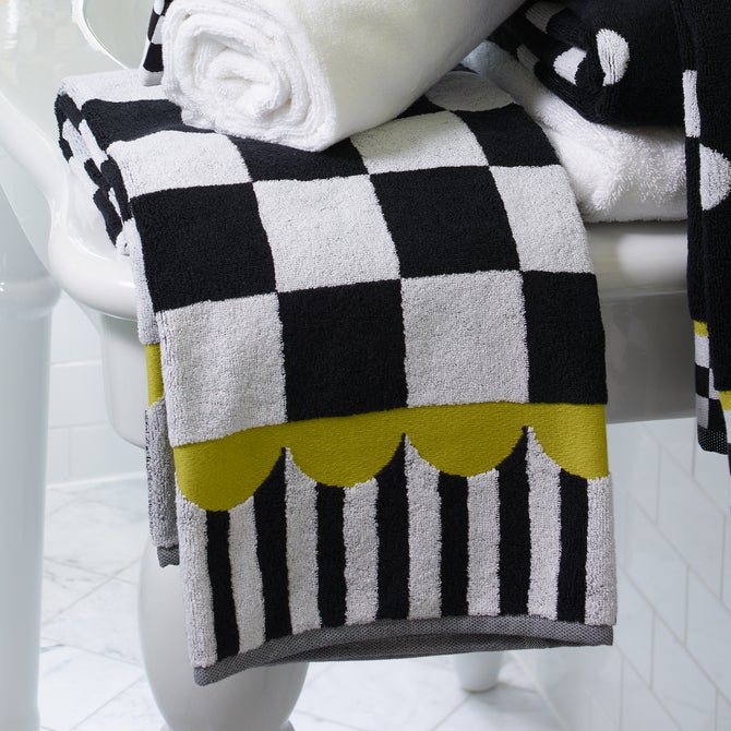 Courtly Check Bath Towel image number 2