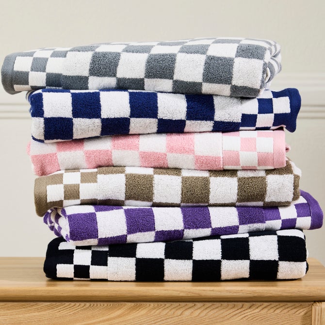 Plum Check Bath Towel image number 1