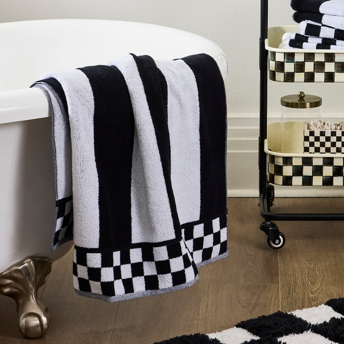 Courtly Striped Bath Towel image number 1