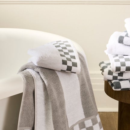 Bath Towel with Grey Check Border