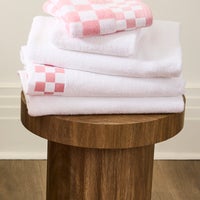 Bath Towel with Rose Check Border