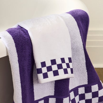 Bath Towel with Plum Check Border