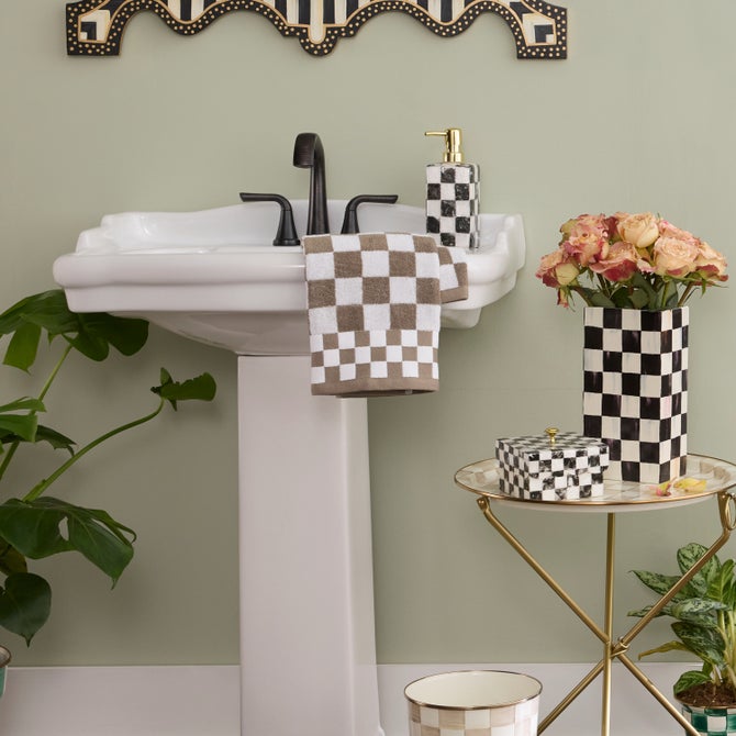 Mocha Check Hand Towel image number 3