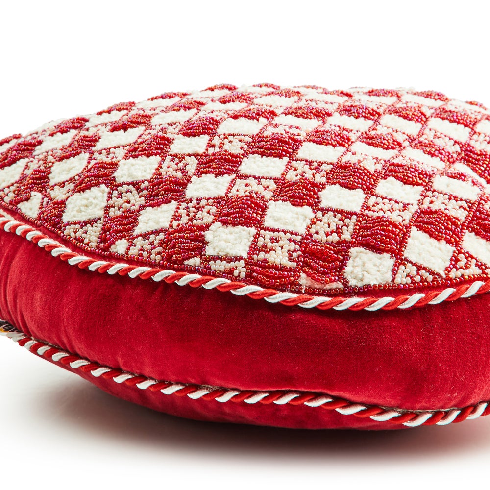 Red and White Check Heart Shaped Throw Pillow mackenzie-childs Panama imagen 3 Red and White Check Heart Shaped Throw Pillow mackenzie-childs Panama imagen 3