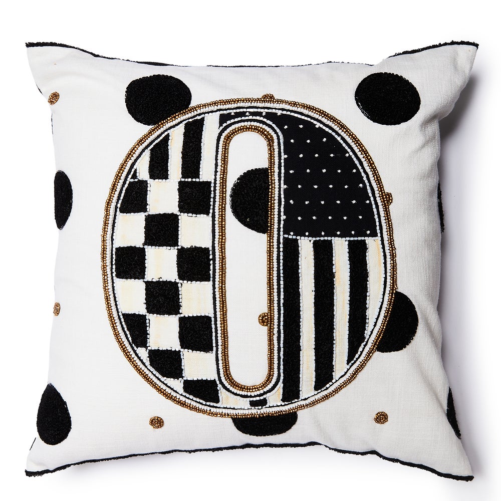 Monogram Throw Pillow - O mackenzie-childs Panama imagen 1
