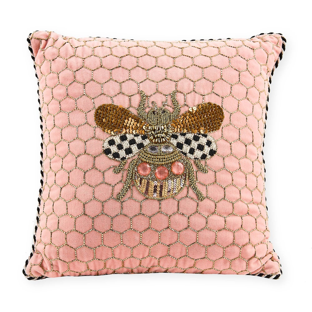Queen Bee Pink Throw Pillow mackenzie-childs Panama imagen 1