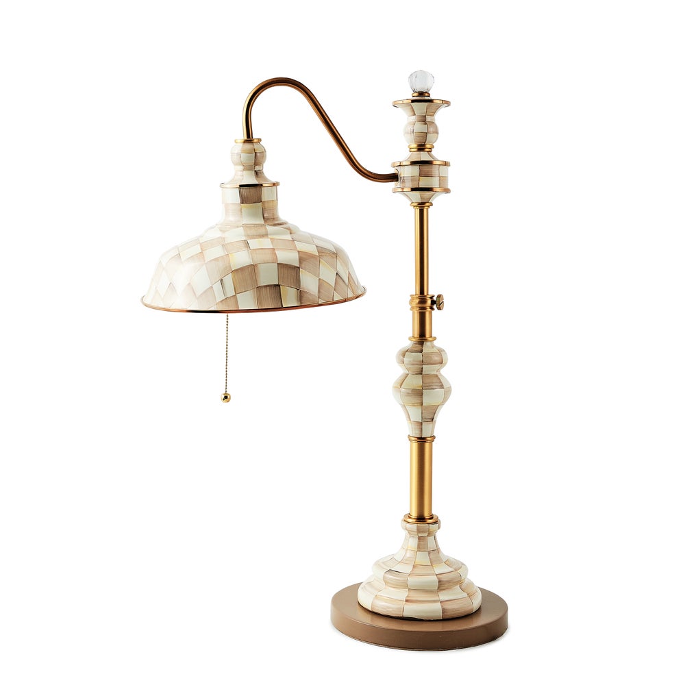 Courtly Farmhouse Writer's Lamp - Mocha Check mackenzie-childs Panama imagen 1