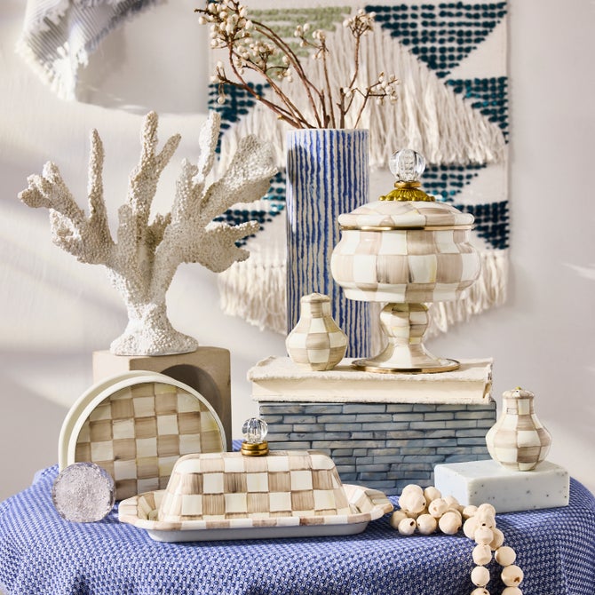 Mocha Check Butter Box image number 1