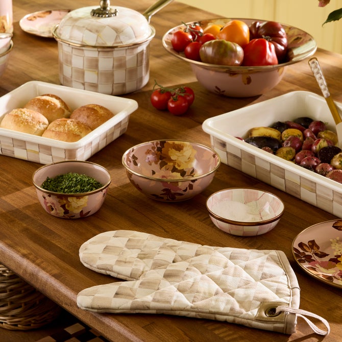 Wild Rose Mauve Everyday Bowl image number 1