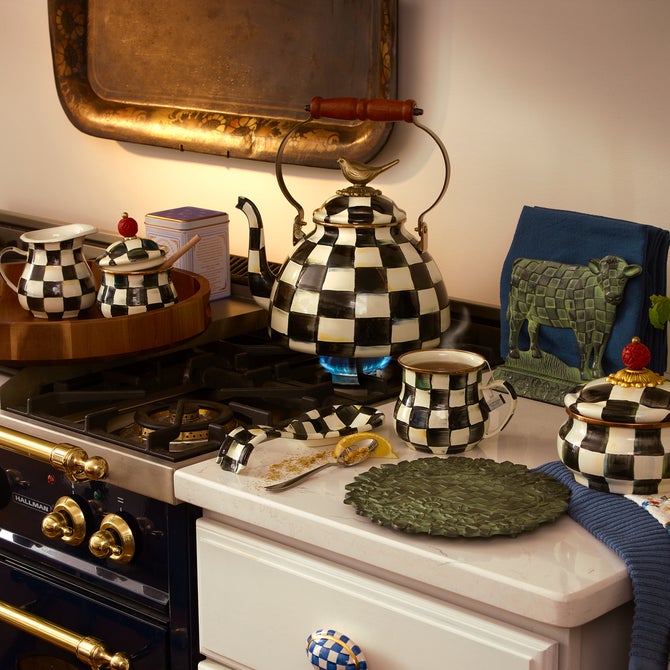 Courtly Check Mug image number 6
