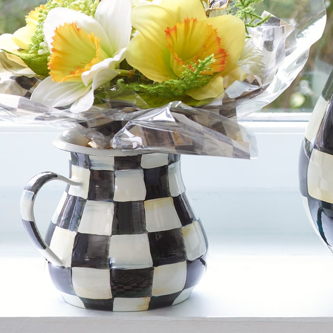 Courtly Check Creamer image number 4