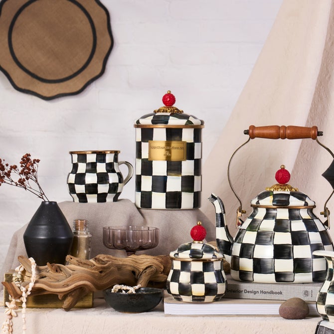 Courtly Check Medium Canister image number 8