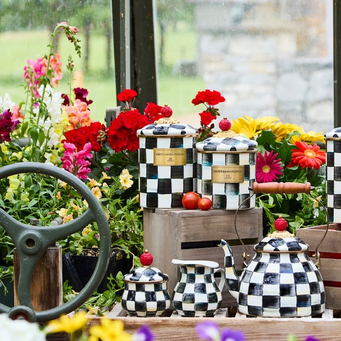 Courtly Check Medium Canister image number 10