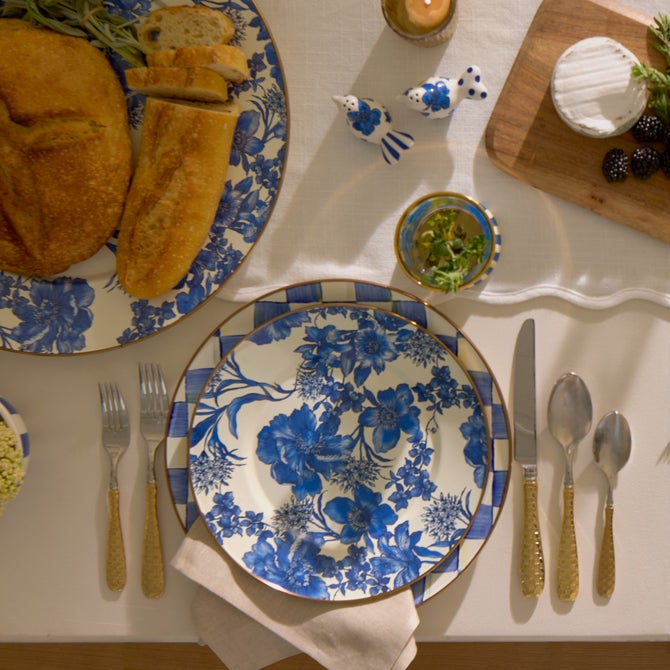 Royal English Garden Enamel Dinnerware image number 3
