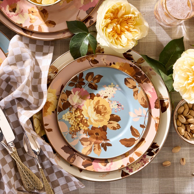 Wild Rose Mauve Dinner Plate image number 1