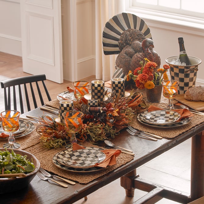 Courtly Check Dinner Plate image number 2