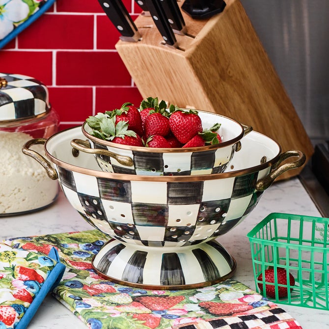 Courtly Check Small Colander image number 4
