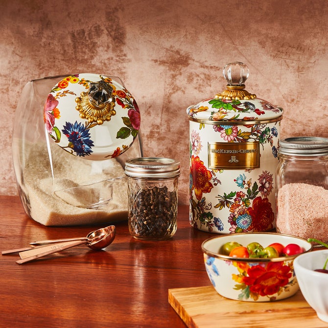 Cookie Jar with White Flower Market Lid image number 2