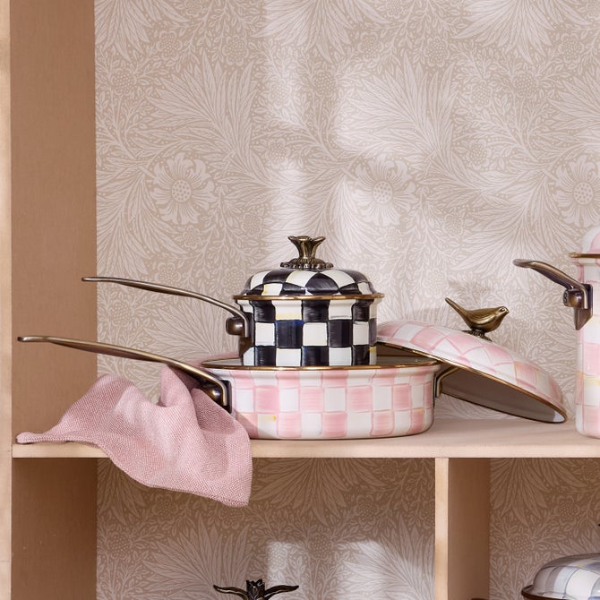 Courtly Check 1 Quart Saucepan image number 9