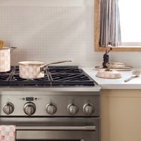 Rosy Check Cookware