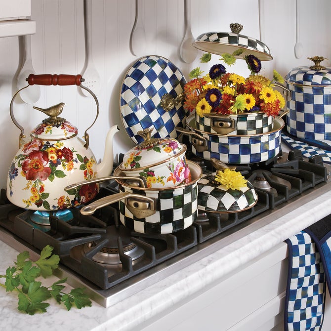 Courtly Check 3 Quart Casserole image number 5