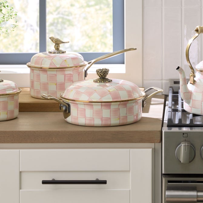 Rosy Check 3 Qt. Casserole image number 1