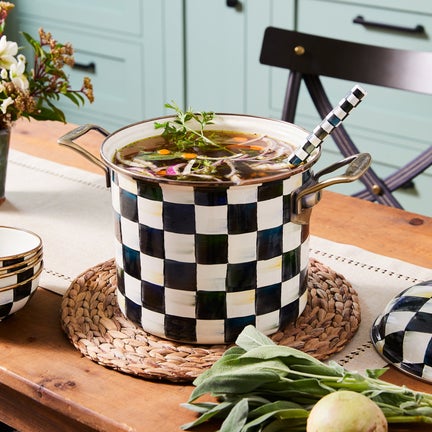 Courtly Check 7 Quart Stockpot