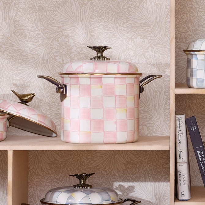 Rosy Check 7 Qt. Stockpot image number 1