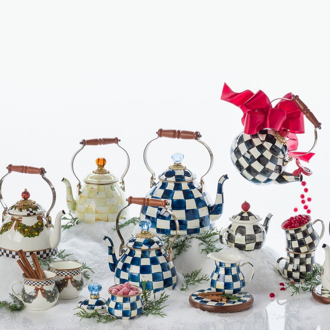 Evergreen 2 Quart Tea Kettle image number 2