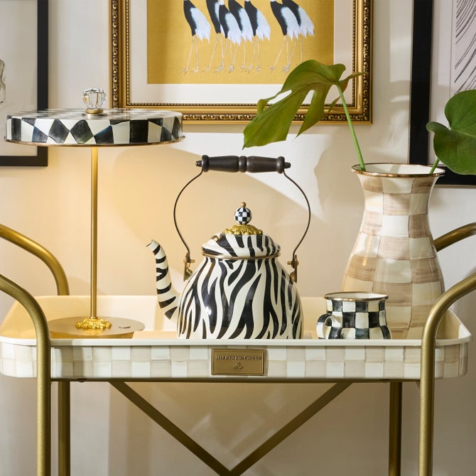 Zebra 2 Quart Tea Kettle image number 3