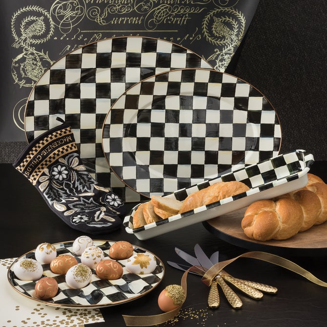 Courtly Check Medium Oval Platter image number 4