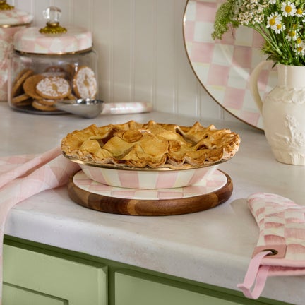 Rosy Check Pie Plate