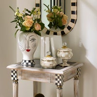 Mocha Check Curiosity Pot