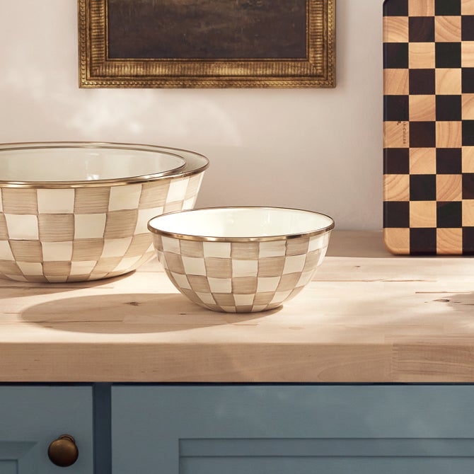 Mocha Check Small Everyday Bowl image number 9