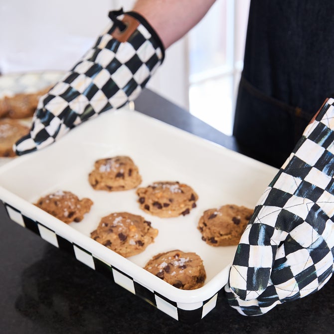 Courtly Check Baking Set image number 1