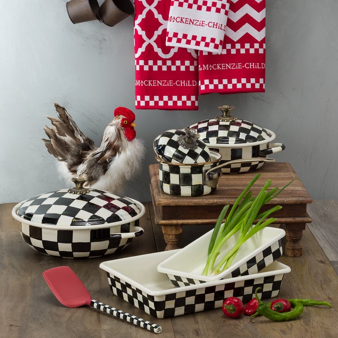 Courtly Check 9" x 13" Baking Pan image number 2