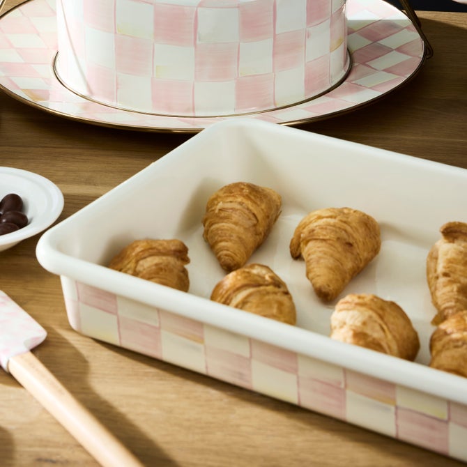 Rosy Check 9" x 13" Baking Pan image number 1