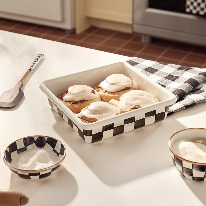 Courtly Check 8" Baking Pan image number 10