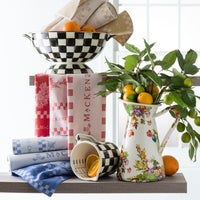 Courtly Check 7 Cup Measuring Cup