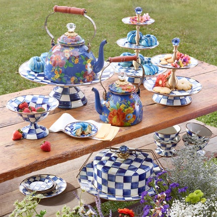 Royal Check Cake Carrier