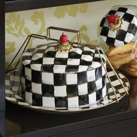Courtly Check Cake Carrier