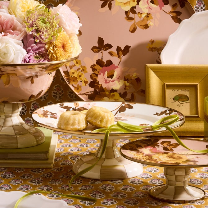 Wild Rose White Small Pedestal Platter image number 4